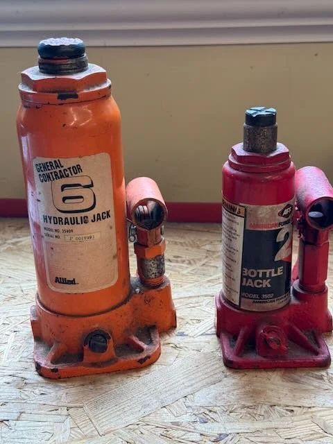 Bottle Jacks 2 ton  and 6 ton, photo 1