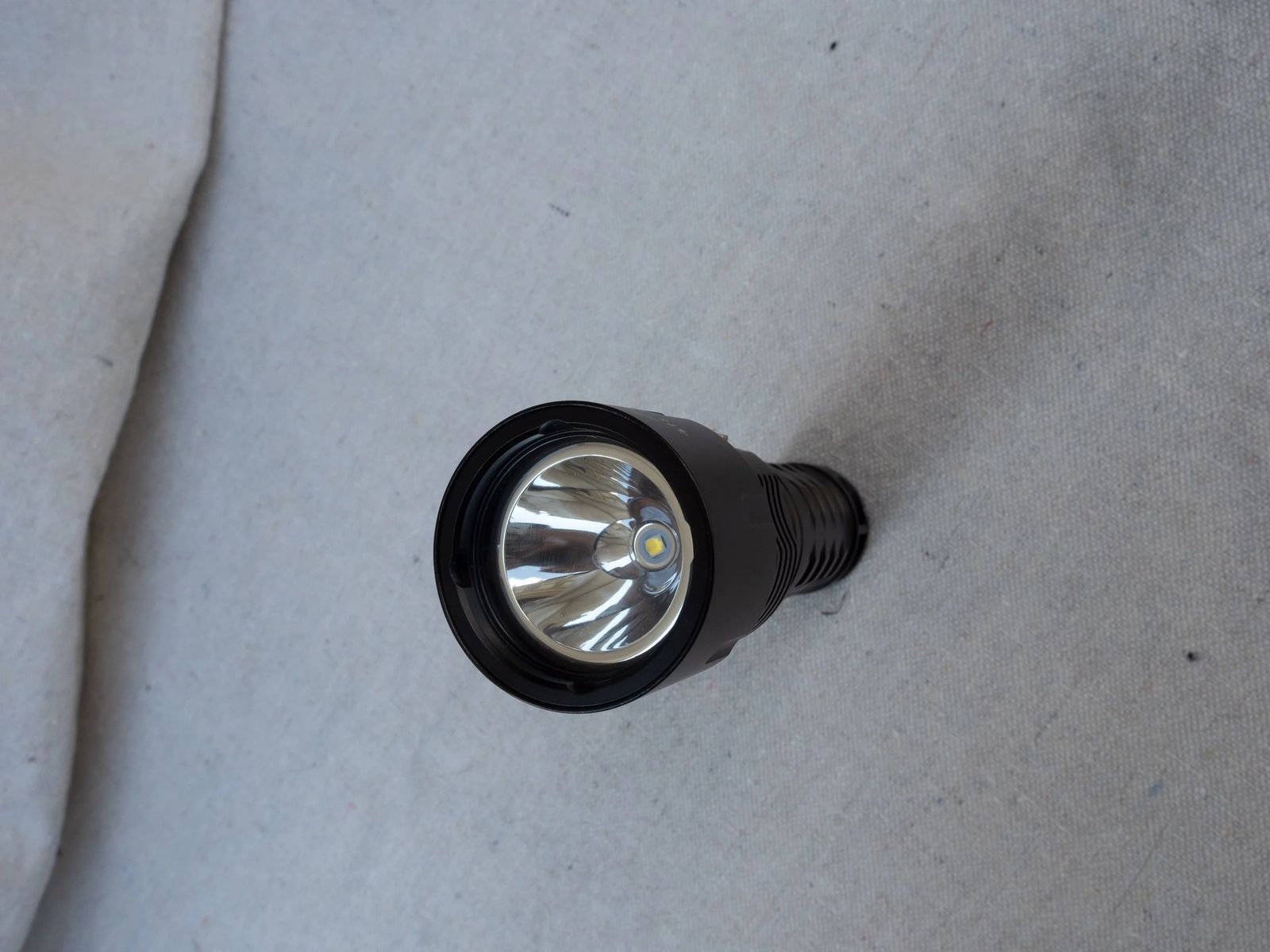 ThorFire TD26 Diving Flashlight with 18650 Battery 2 Available, photo 1